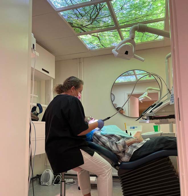 Bekvämt väntrum Tandläkare Hässelby